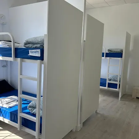 Scq بيت شباب سانتياغو دي كومبوستيلا