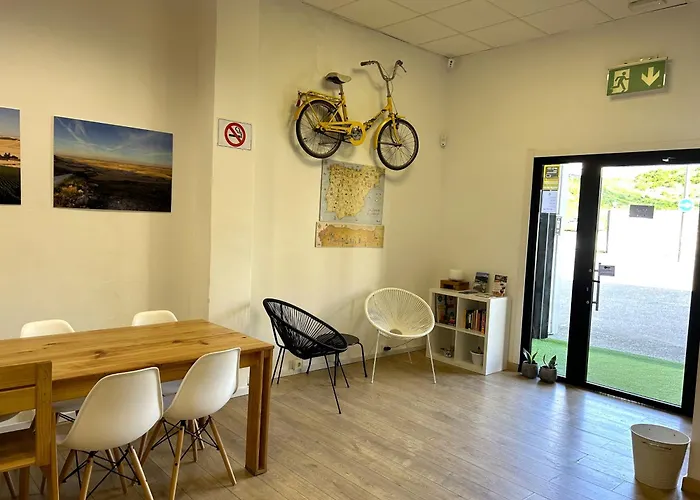 بيت شباب Scq *